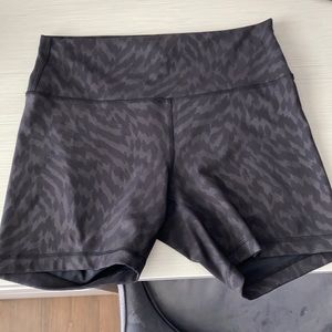 Lululemon Biker Shorts 6 inch